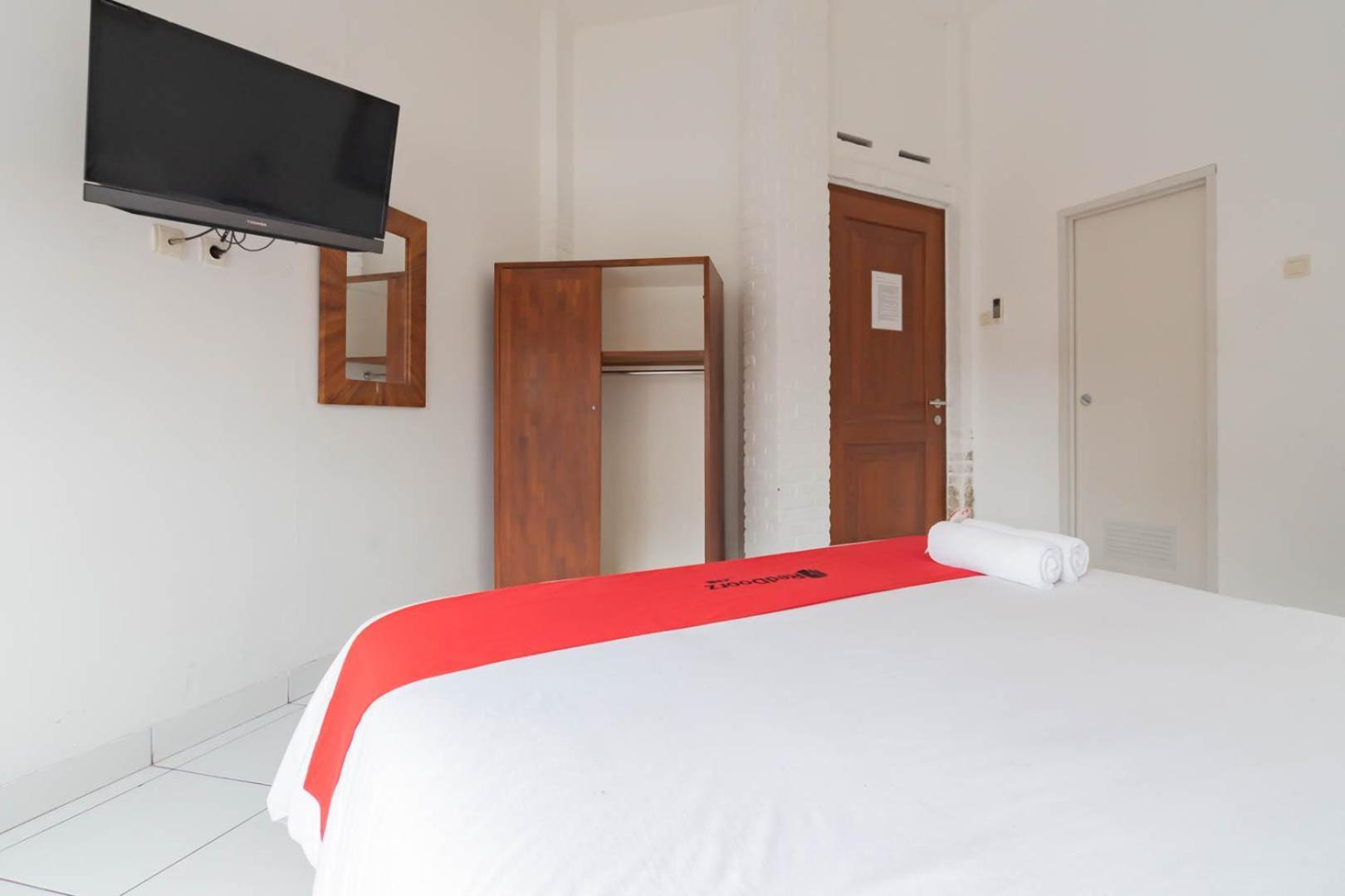 Reddoorz Plus Near Dago Pakar Hotel Bandung Exterior photo